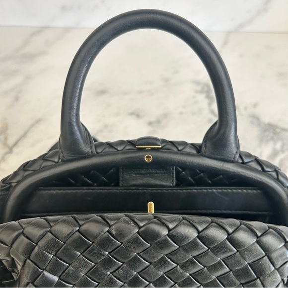 BOTTEGA VENETA Intrecciato Weave, Top Handle, Black Leather Handbag - Picture 11 of 13
